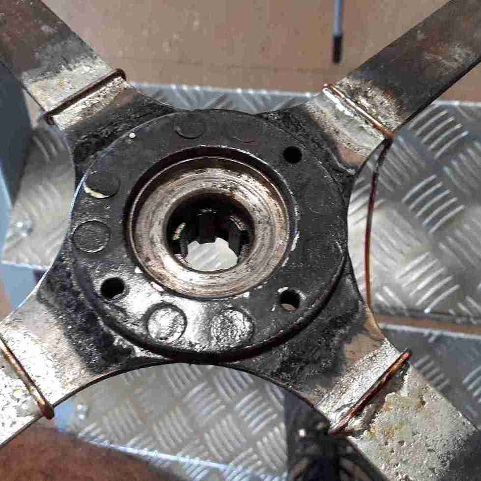 Restauration d'un volant de Citroen 10 HP